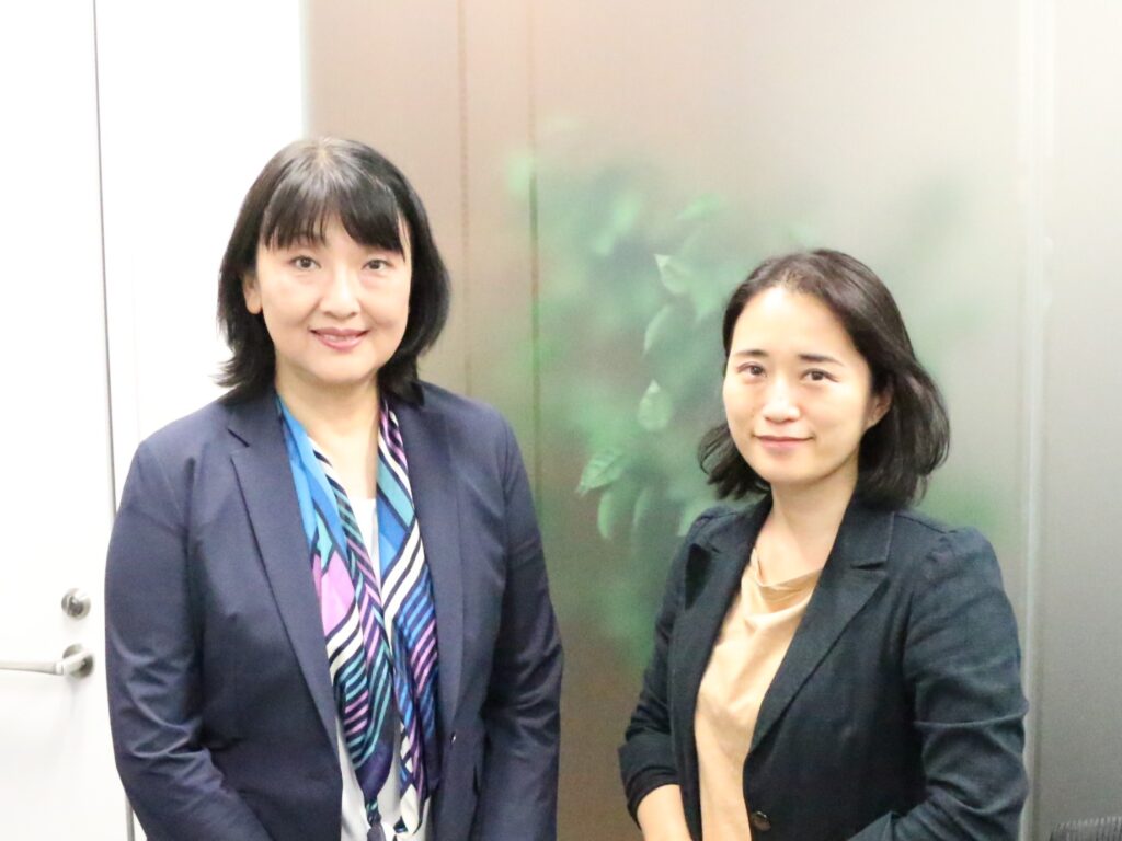 千木良美由紀さんと秋山梓さん