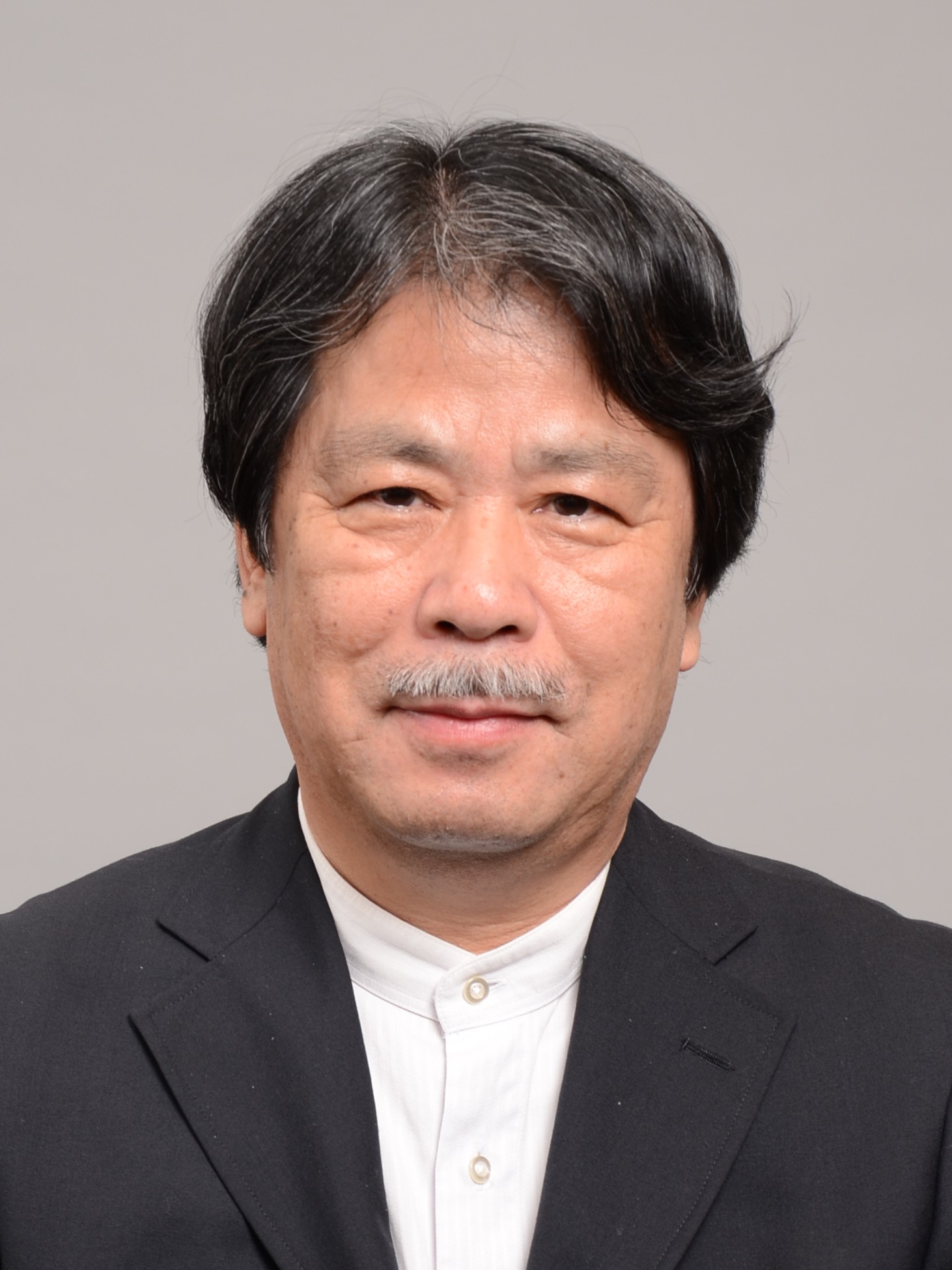 山田 満