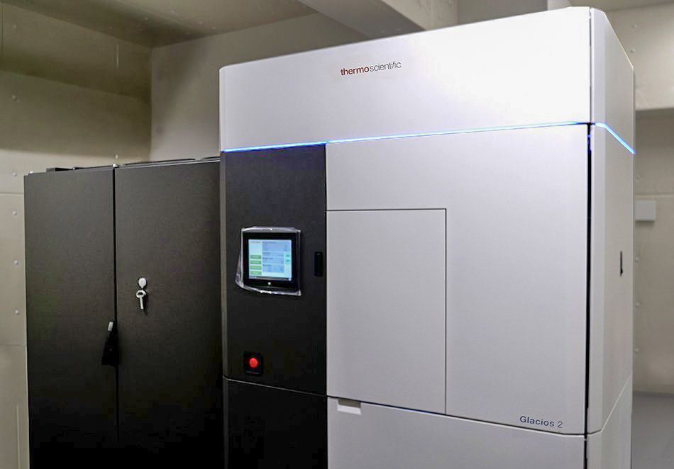 京都産業大学に設置されたクライオ電子顕微鏡